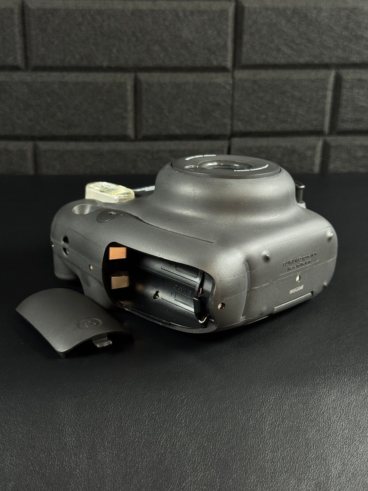 Fujifilm Instax Mini 11 Black Instant Polaroid Camera - Works Perfectly