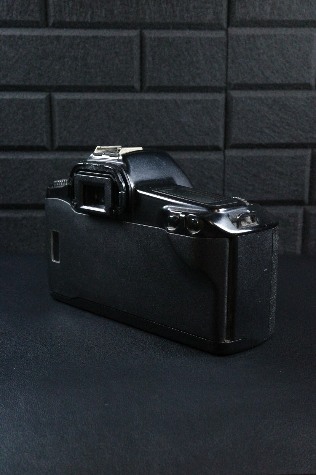 Canon EOS 1000 Vintage 1990's 35mm SLR Film Camera Body - Tested & Working