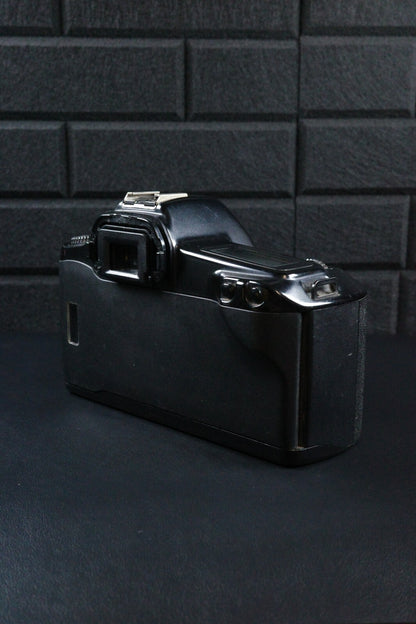 Canon EOS 1000 Vintage 1990's 35mm SLR Film Camera Body - Tested & Working