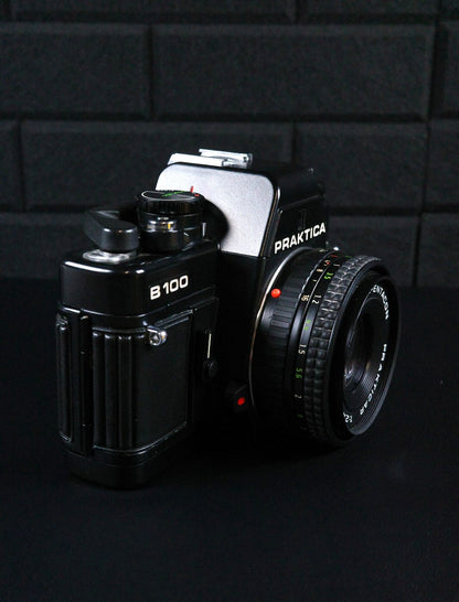 Praktica B200 Electronic 35mm Film Camera + Pentacon 50mm f2.4 Lens - Working