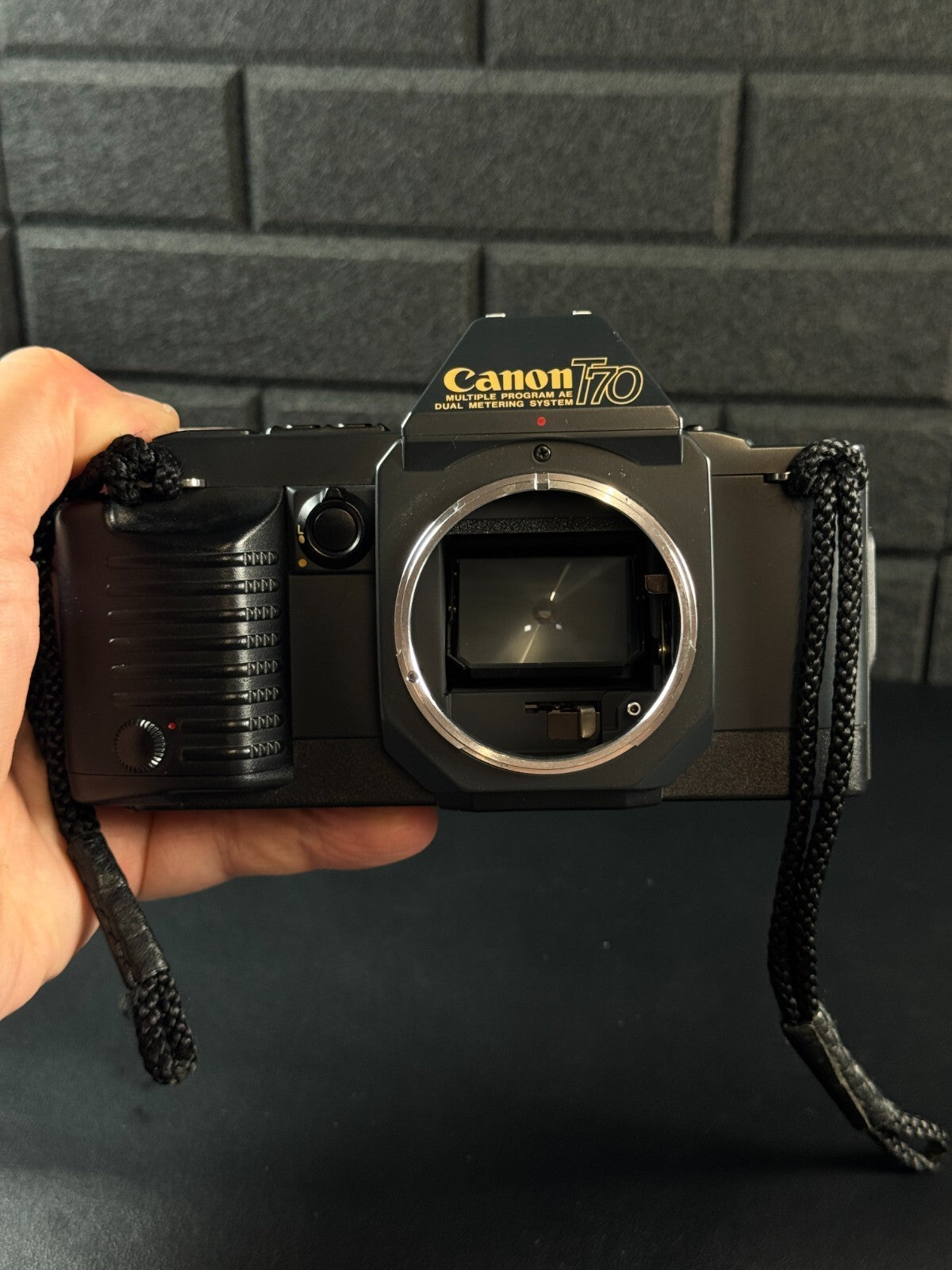 Canon T70 1980's 35mm SLR Film Camera + FD 35-70mm Zoom Lens - Tested & Working