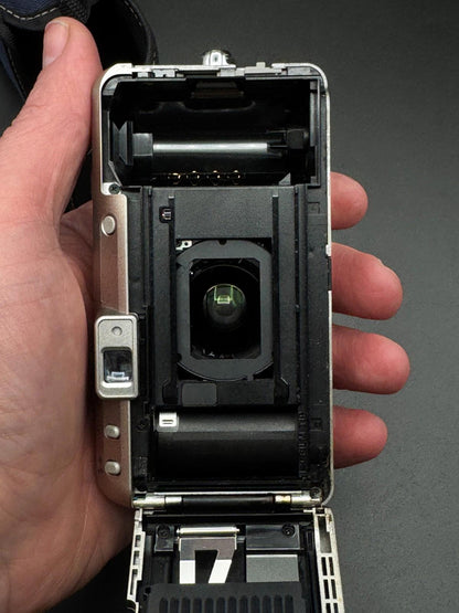 Vintage 1990's Minolta Riva Zoom 115 Compact 35mm Film Camera - Working (M133)