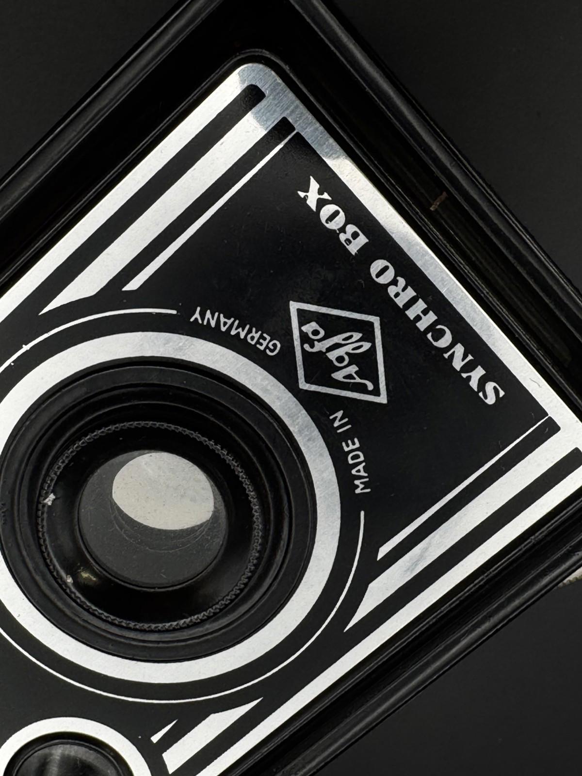 Vintage 1950s Agfa Synchro Box 120 Film Camera With Art Deco Design - Working