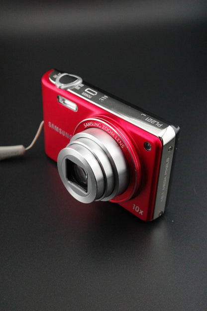 Samsung PL221 16.1MP Digital Camera 10x Zoom + New Battery & Charger - Working