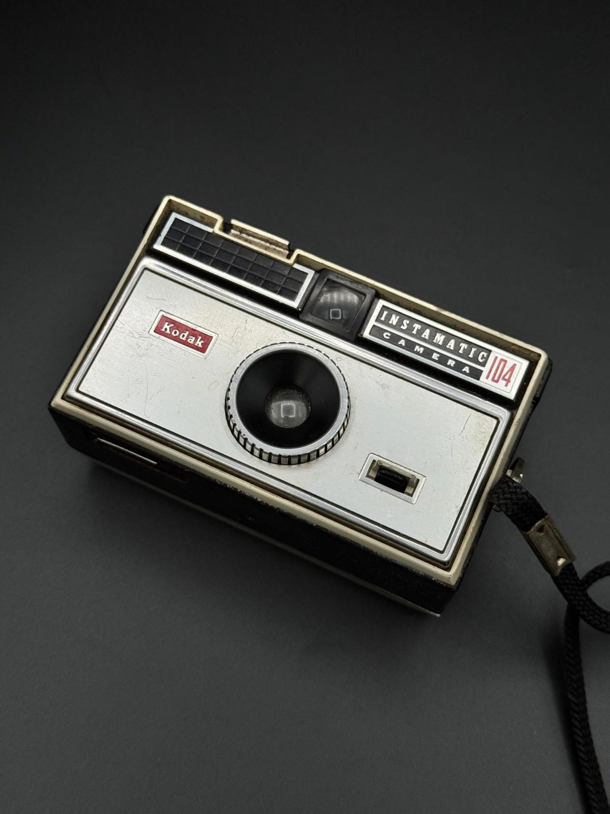 Kodak Instamatic 104 Vintage Camera for Spares Or Repair Demo Show Purposes