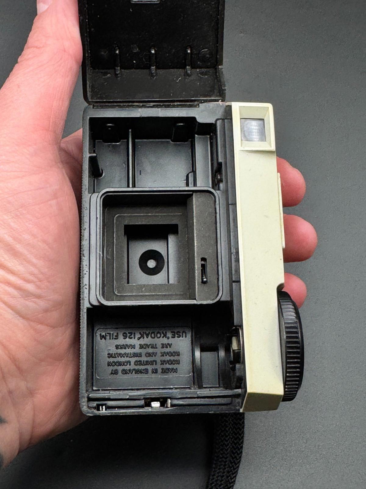 Vintage 1960's Kodak Instamatic 25 Retro 126 Film Camera - Winds & Fires