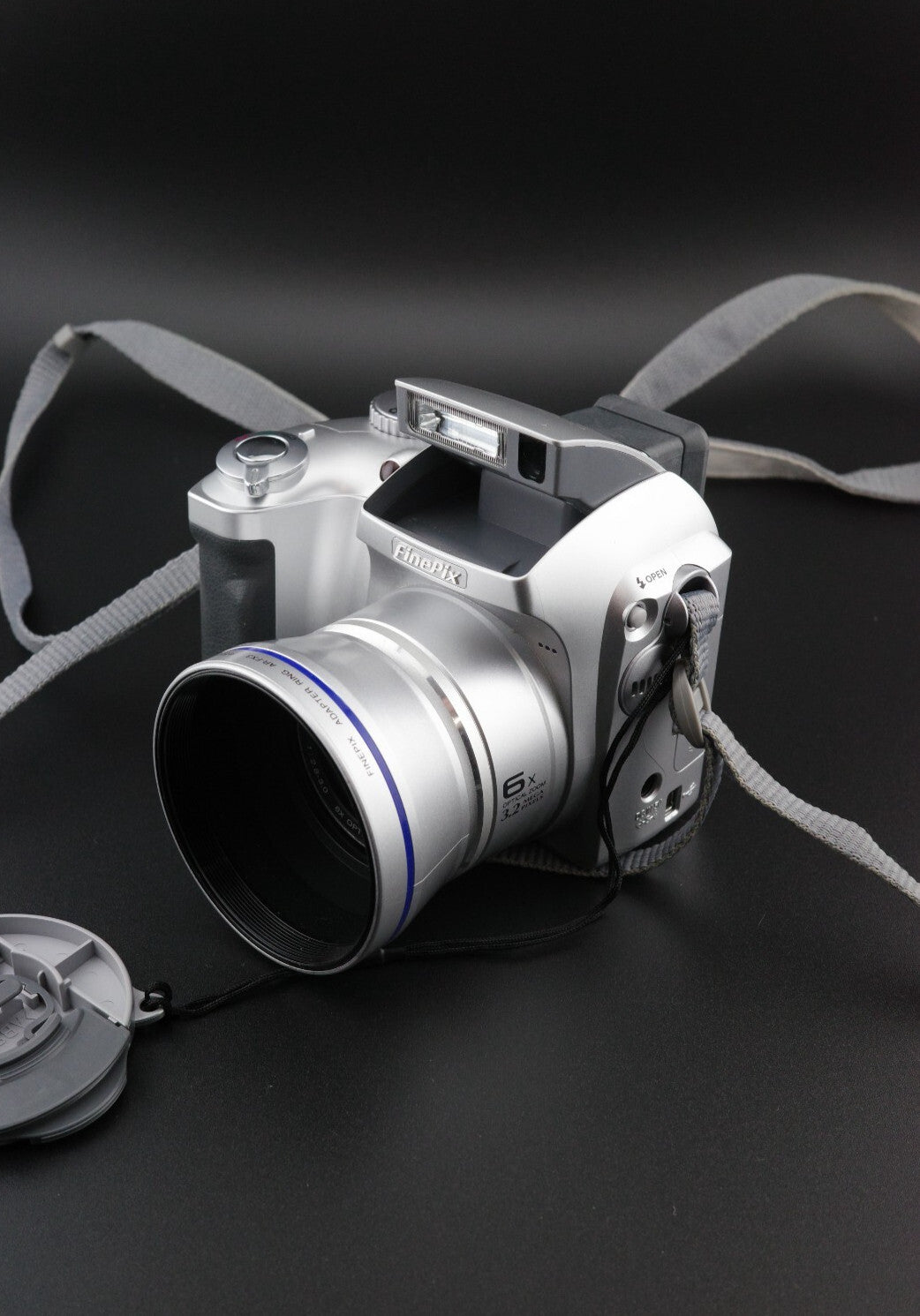 Fujifilm Finepix S304 3.2mp Digital Zoom Camera + XD Card & Batteries - Working
