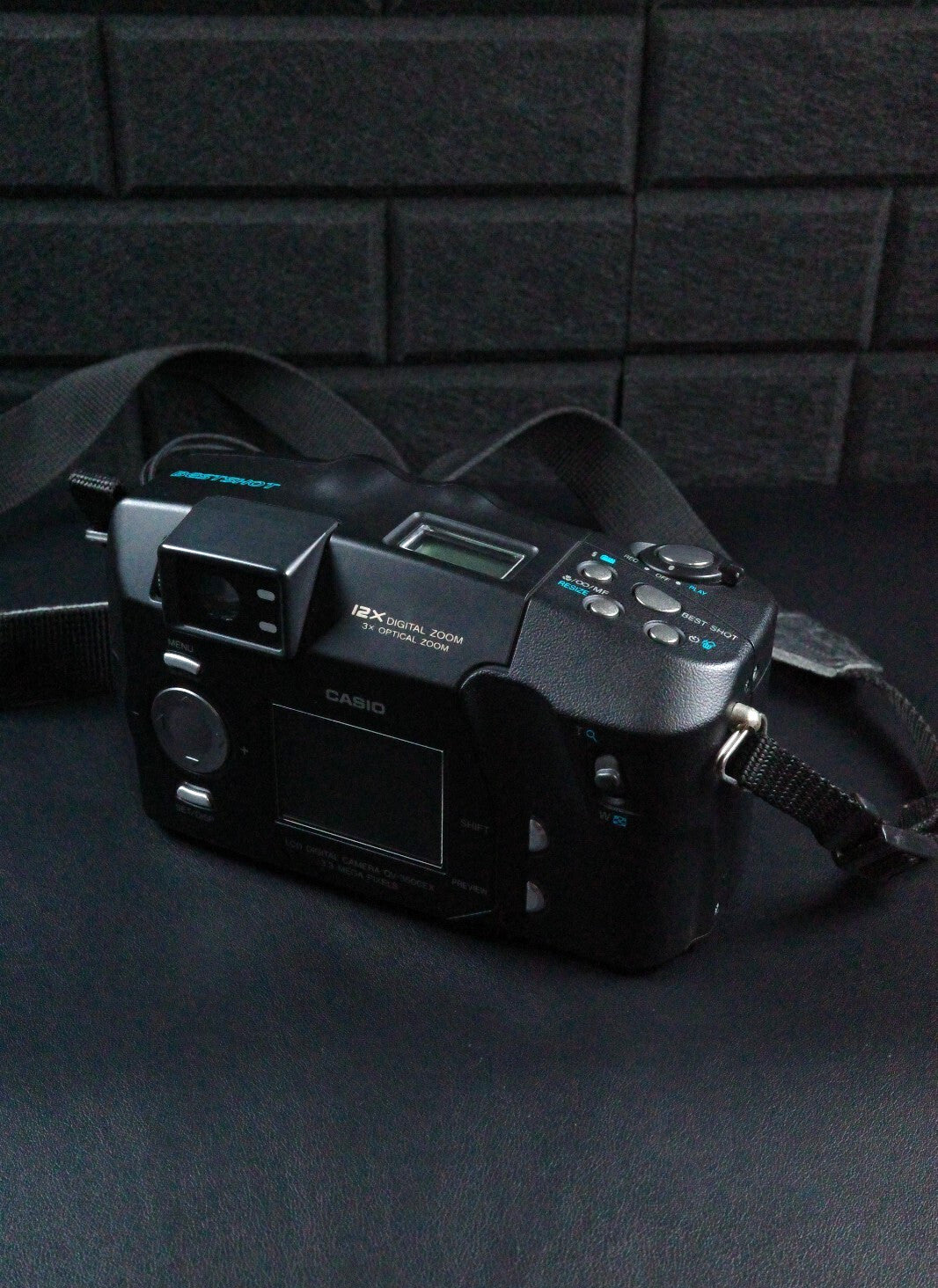Casio BestShot QV-3500EX Vintage Y2K 3.3MP 12X Zoom Digital Camera - Near Mint