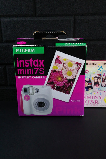 Fujifilm Instax Mini 7S Instant Film Camera Boxed & Working + Film and Batteries