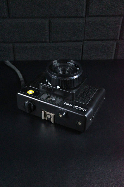 Classic Holga 135BC LOMO 35mm Film Camera - Black - Film Tested & Working