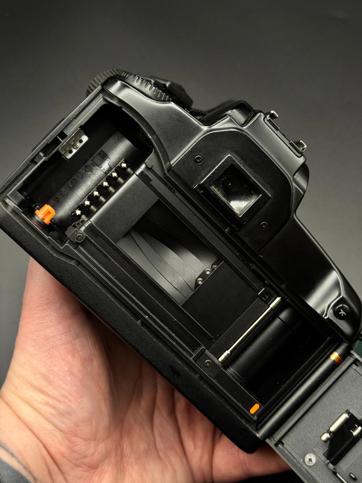 Vintage Canon EOS 100 35mm Film Camera + 35-80mm Power Zoom Lens - Working (O15)