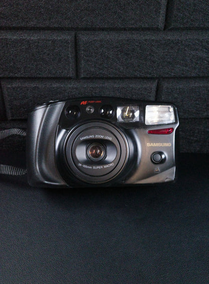 Samsung AF Zoom 1050 Vintage 1990's 35mm Film Camera, Case + Batteries - Working