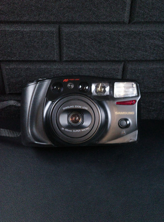 Samsung AF Zoom 1050 Vintage 1990's 35mm Film Camera, Case + Batteries - Working