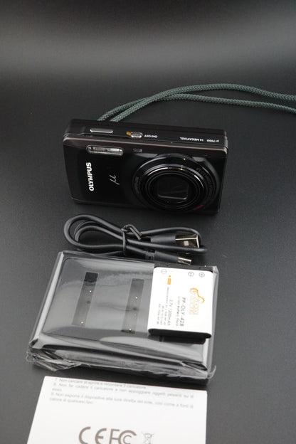 Olympus Mju 7050 14MP Digital Camera 7x Zoom + New Battery & Charger - Working