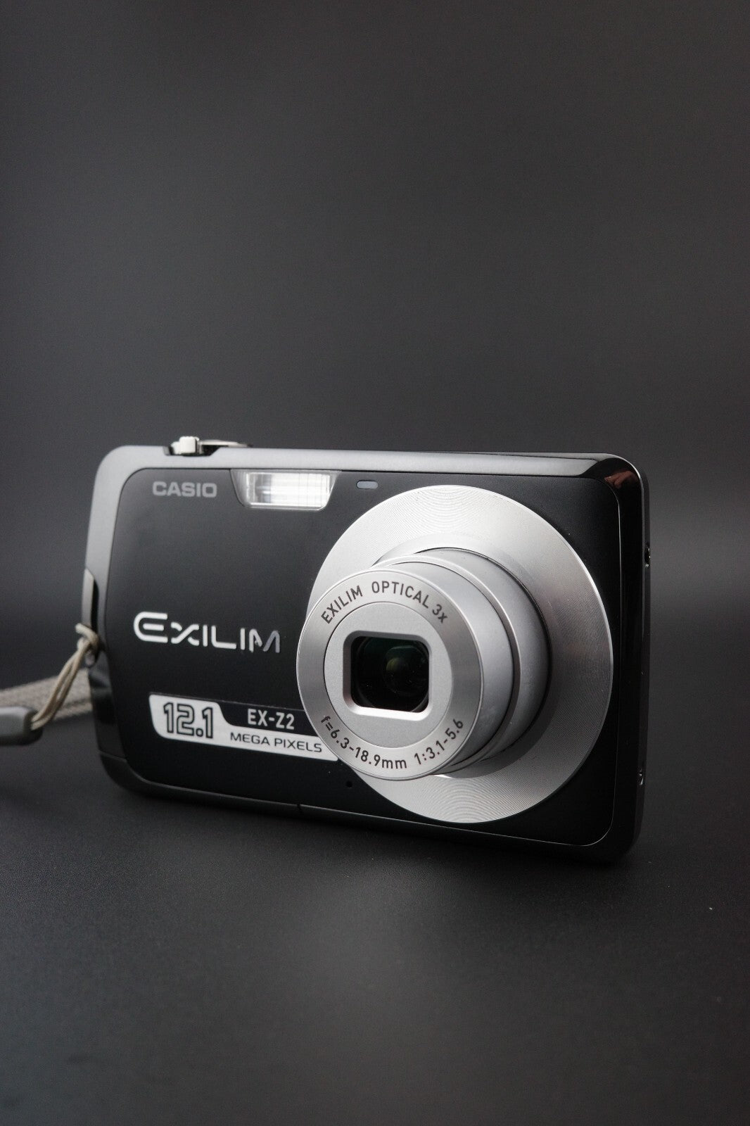 Casio Exilim EX-Z2 12.1MP Digital Camera Boxed + Charger & New Battery - Working