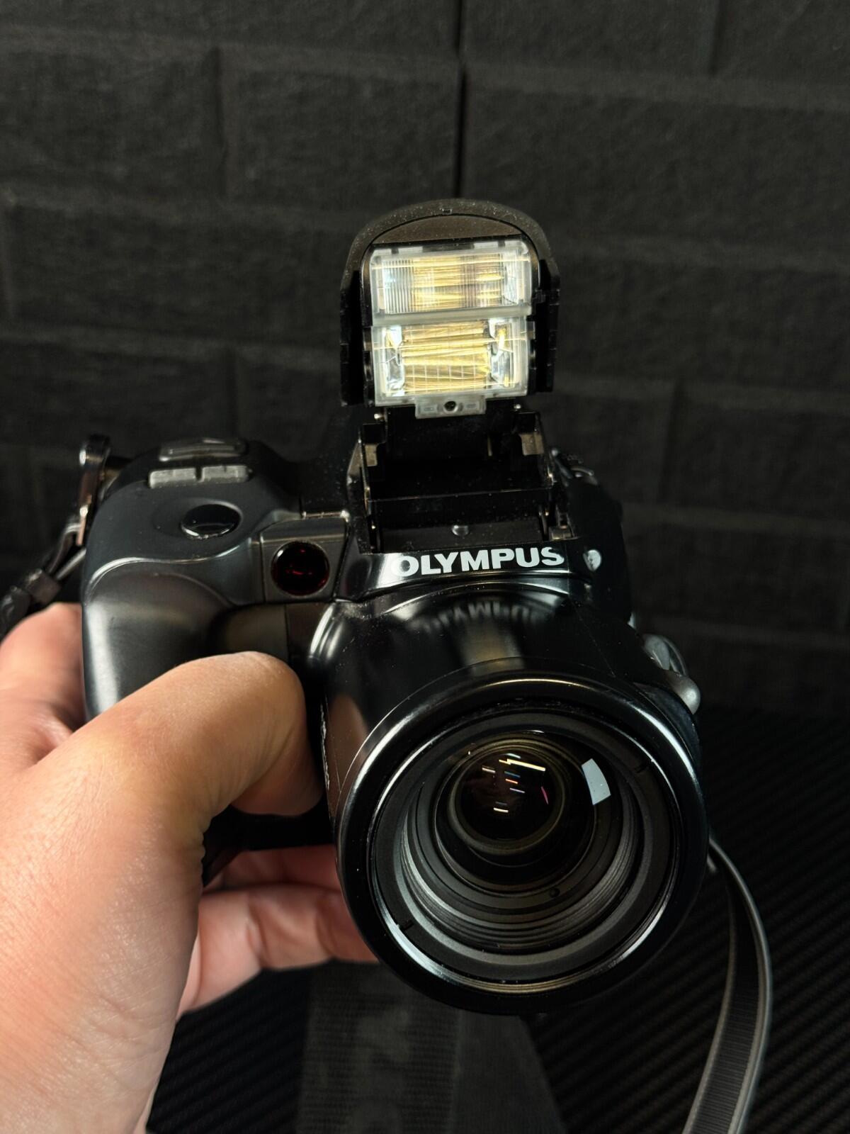 Olympus iS-1000 AF 35mm Film SLR Camera - Faulty, Read Description (E311)