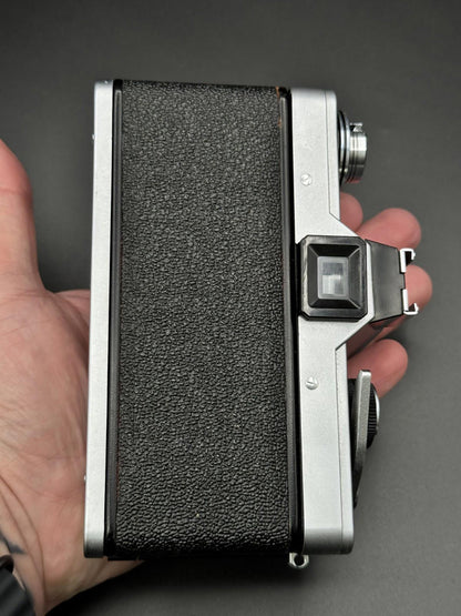 Praktica L Pentacon M42 Vintage 35mm Camera Body - Faulty For Spares or Repair