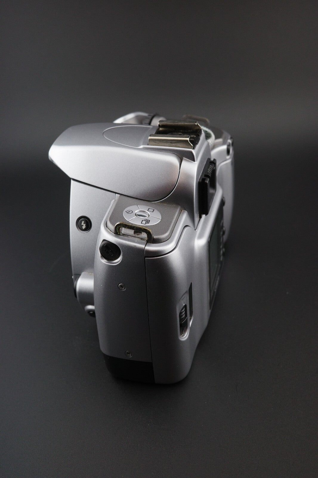 Canon EOS 300V Vintage 35mm Film SLR Camera Silver Body Only - Tested & Working