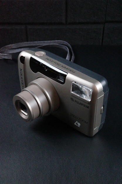 Fujifilm Fotonex 250ix Zoom Vintage APS Film Camera + Battery - Tested & Working