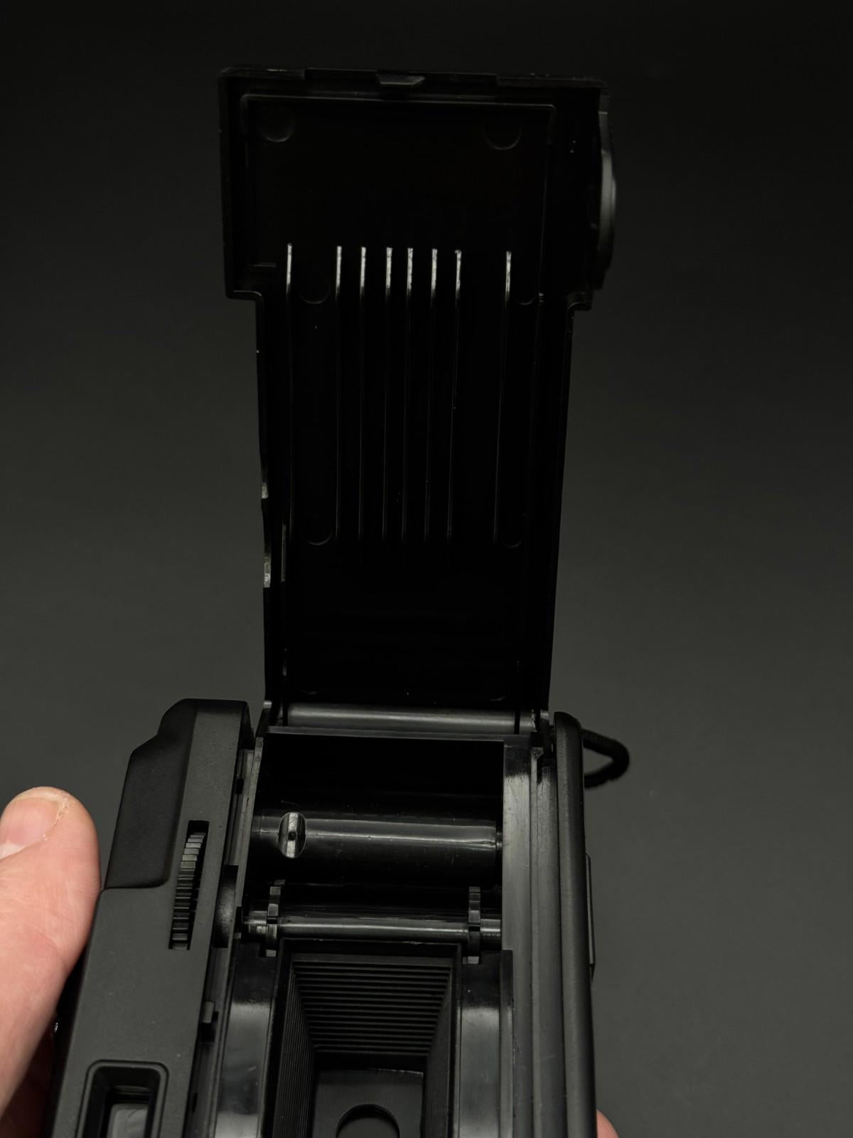 Vintage 35mm Camera - Retro Film Camera - Tested & Working