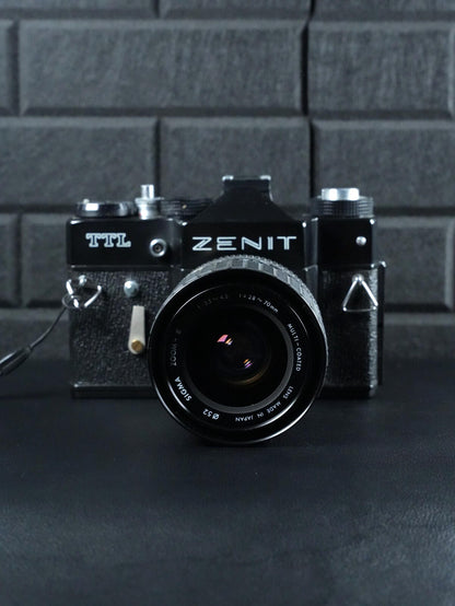 Zenit TTL Vintage 1980's 35mm Film Camera + Sigma 28-70mm (Faulty Light Meter)