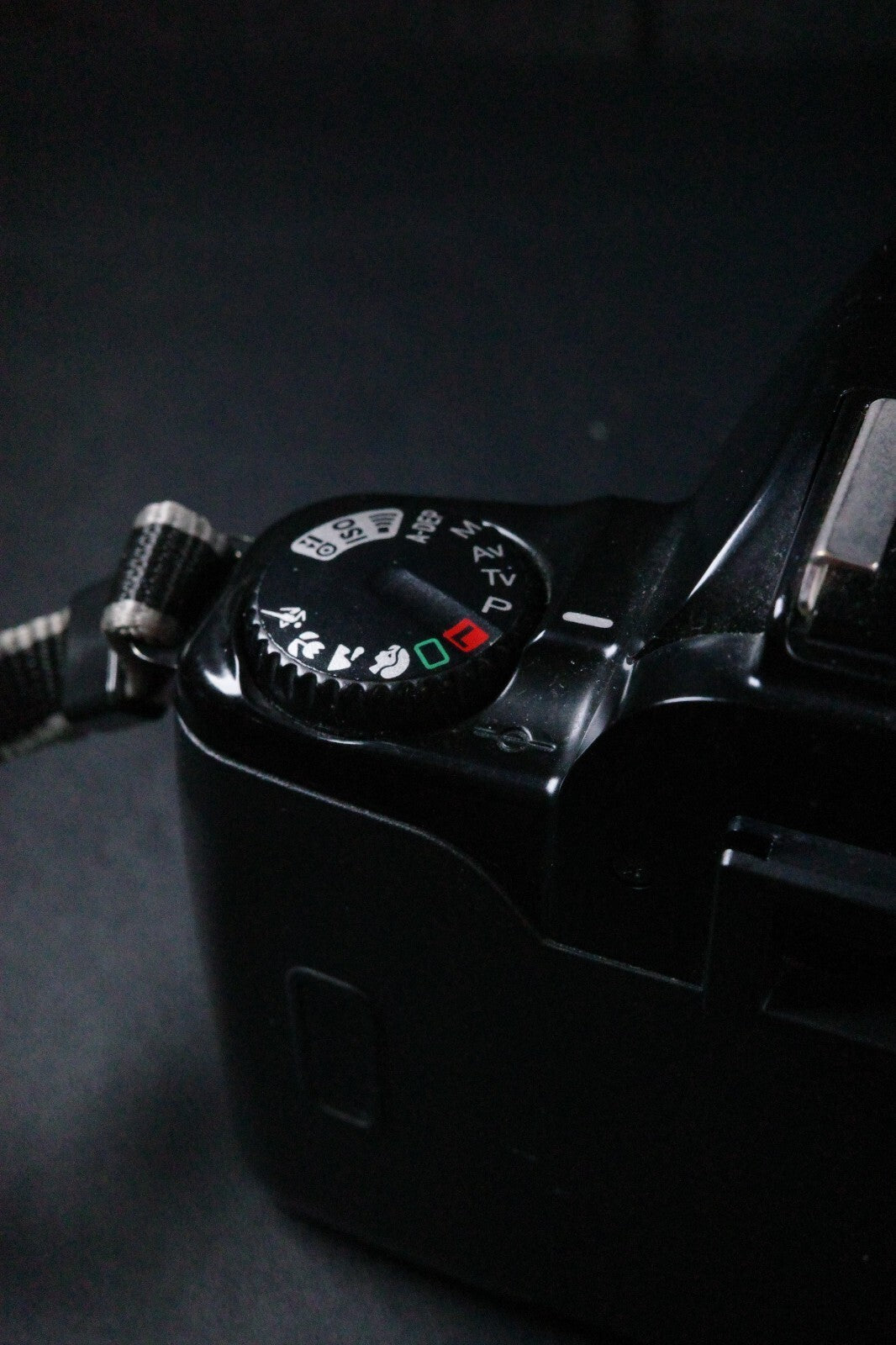 Canon EOS 500 Vintage 1990's SLR 35mm Film Camera Body - Film Tested & Working