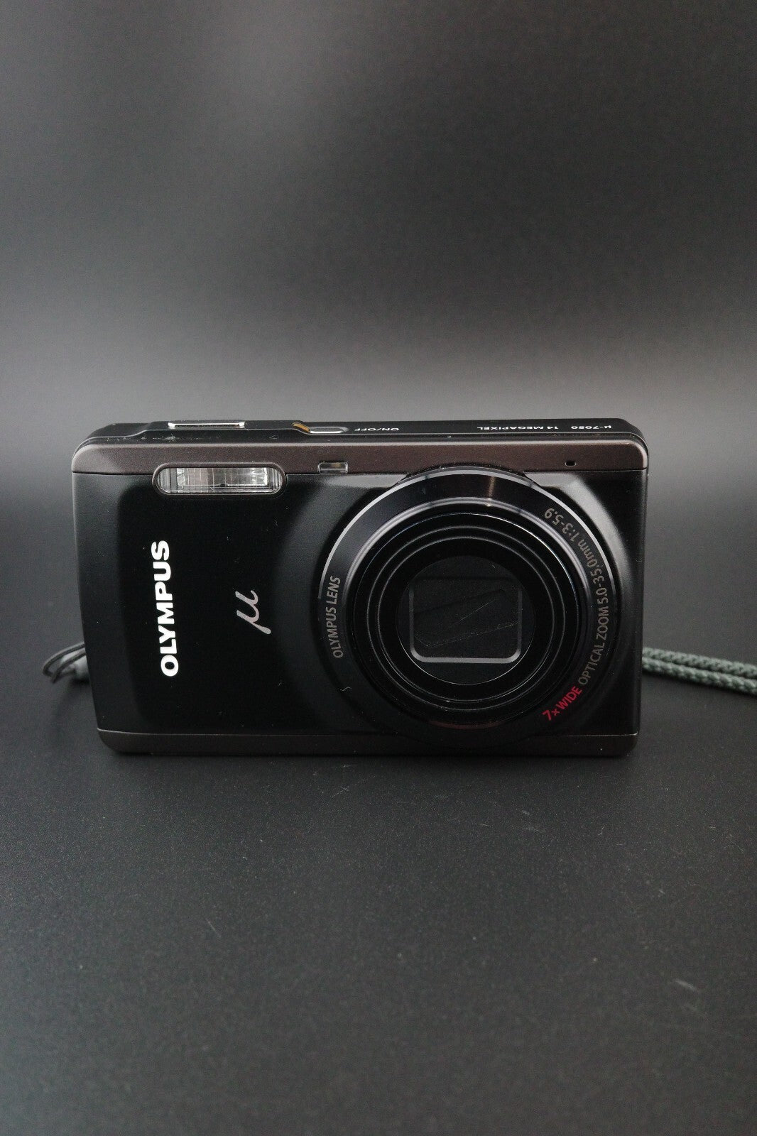 Olympus Mju 7050 14MP Digital Camera 7x Zoom + New Battery & Charger - Working