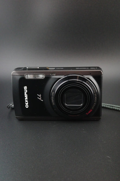 Olympus Mju 7050 14MP Digital Camera 7x Zoom + New Battery & Charger - Working