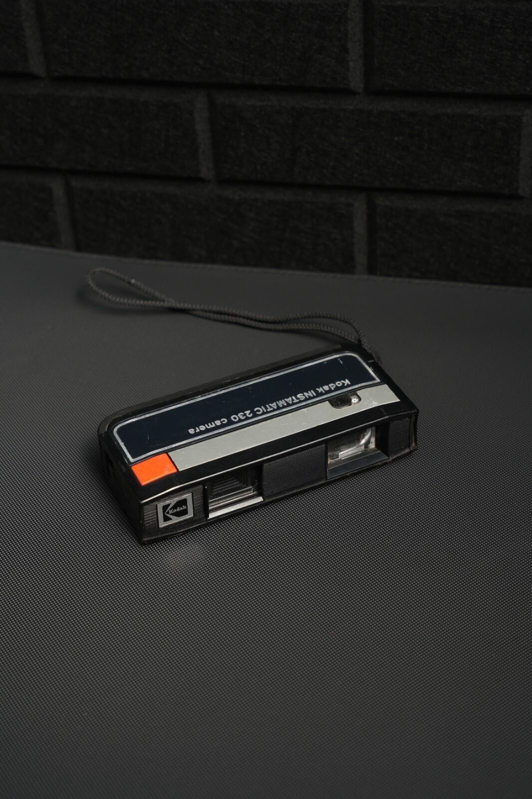 Kodak Instamatic 230 Vintage 1970's Film Camera Boxed - Faulty (H310)