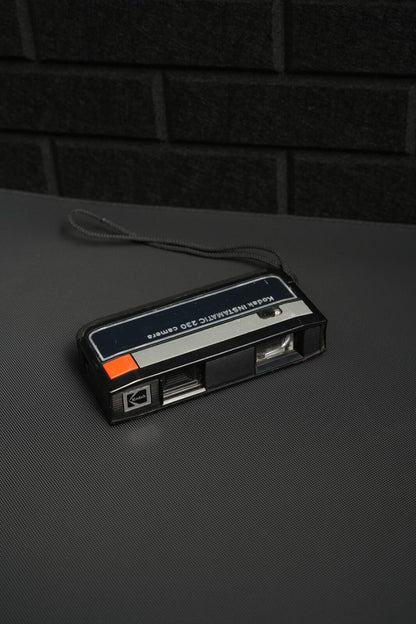 Kodak Instamatic 230 Vintage 1970's Film Camera Boxed - Faulty (H310)
