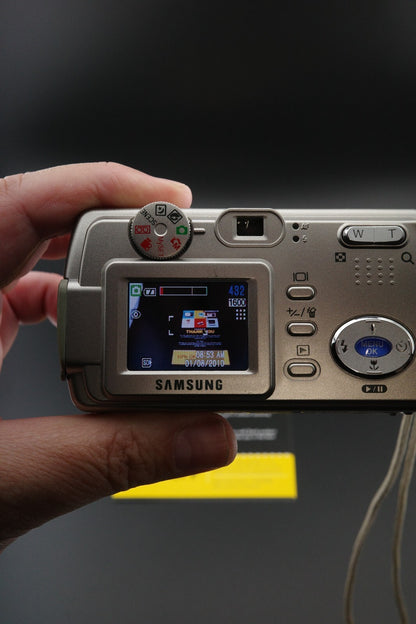 Samsung Digimax 430 Vintage Y2K 4.0MP Digital Camera, Card & Batteries - Working