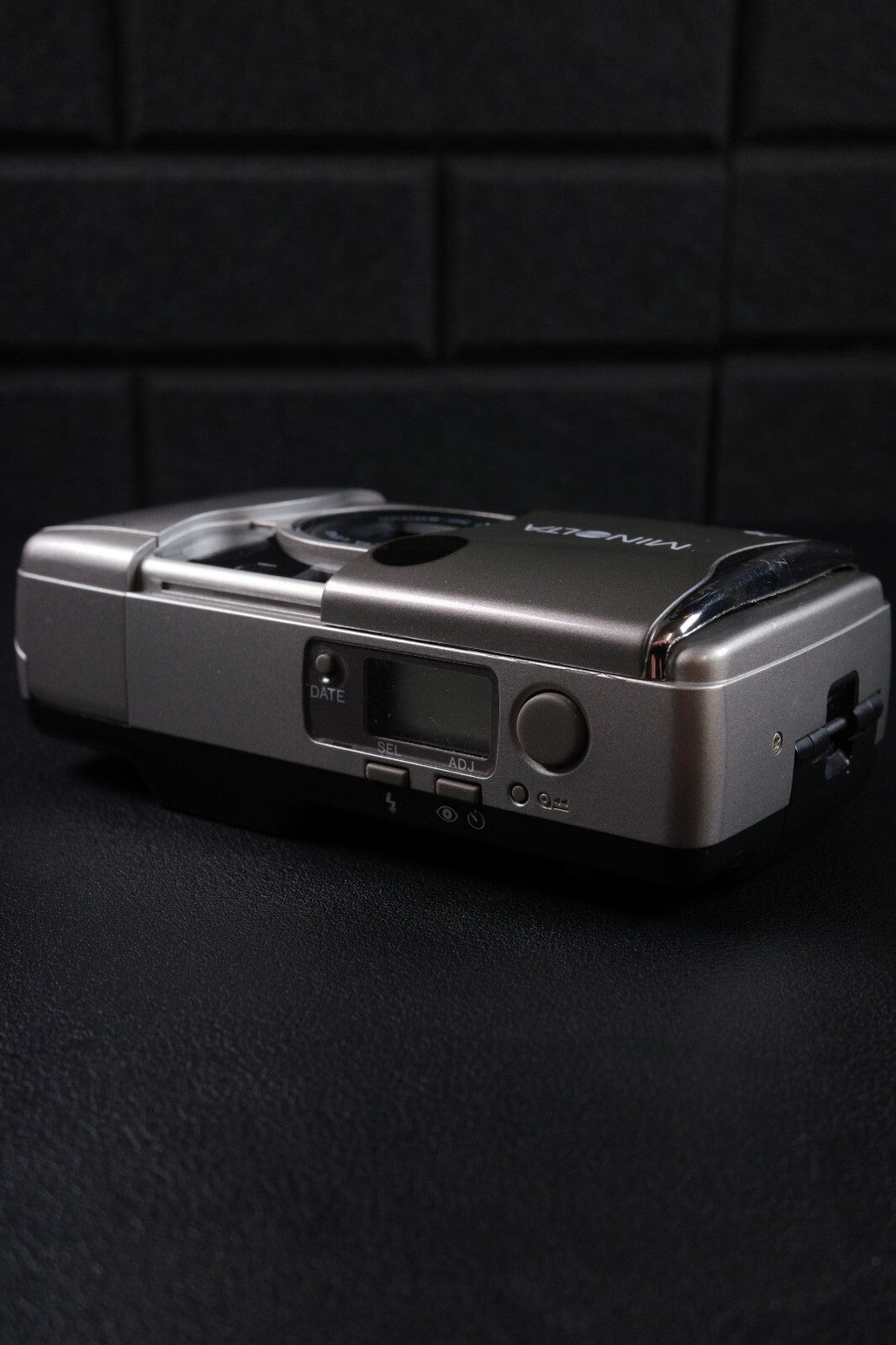 Minolta Vectis 20 Vintage 1990's APS Film Point and Shoot Zoom Camera - Working