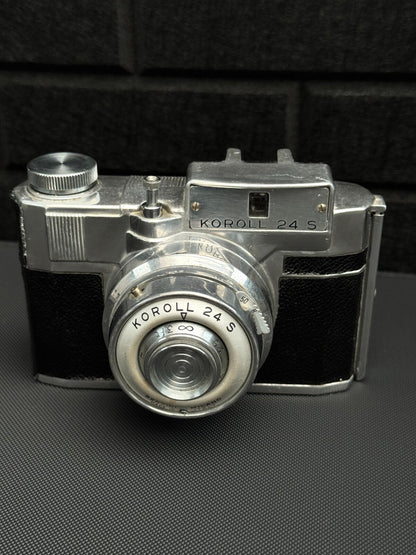 Bencini Koroll 24 S Vintage 1950's 120 Film Camera Winds & Fires (Read Details)