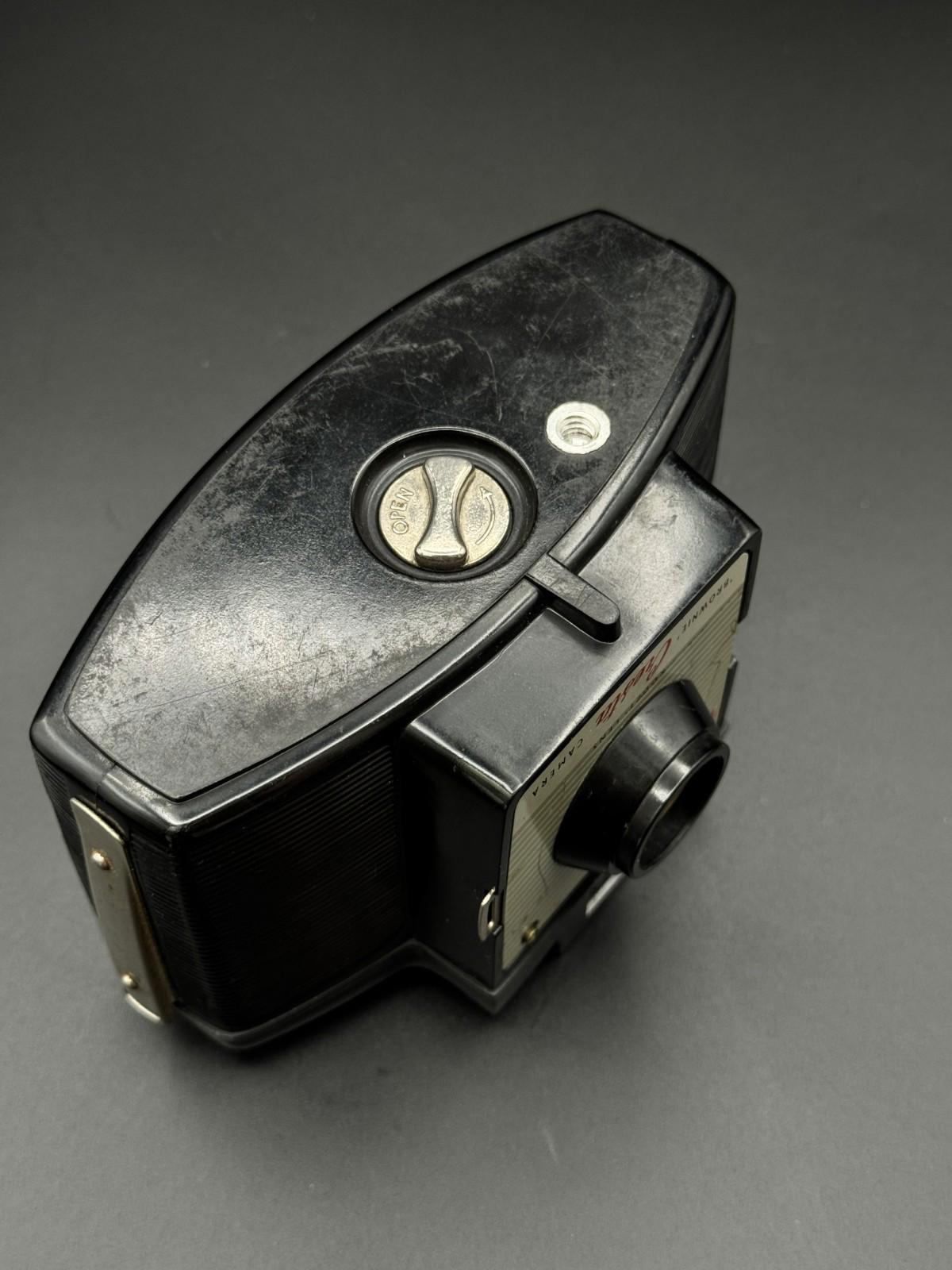 Kodak Brownie Cresta Camera Vintage 1950s - Untested