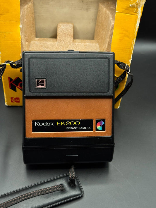 Vintage 1970's Kodak EK200 Instant Camera & Original Box - Untested