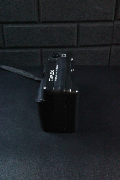 Olympus Trip 200 Vintage 1990's 35mm Point & Shoot Film Camera Tested & Working
