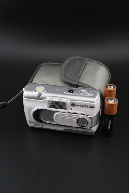 Praktica DCZ 6 VR Vintage Y2K 6MP Digital Camera + Batteries - Tested & Working