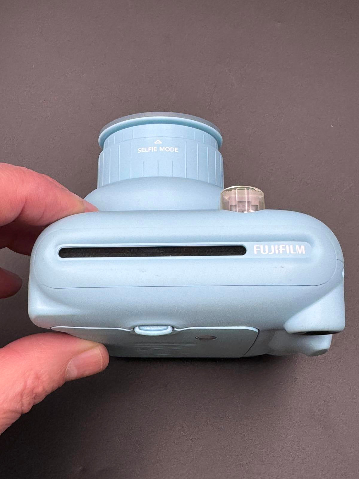 Fujifilm Instax Mini 11 Baby Blue Instant Camera + Film & Batteries - Working