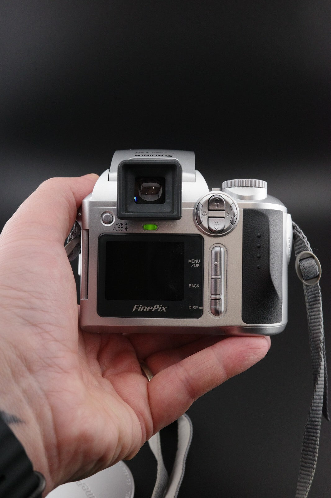 Fujifilm Finepix S304 3.2mp Digital Zoom Camera + XD Card & Batteries - Working