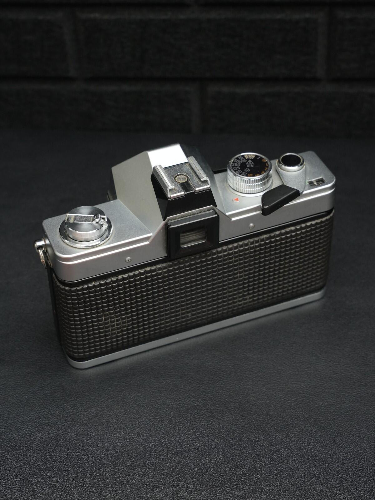Praktica MTL3 SLR 35mm Vintage 1980's Film Camera Body Only - Faulty Not Working