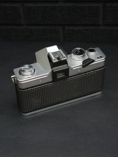 Praktica MTL3 SLR 35mm Vintage 1980's Film Camera Body Only - Faulty Not Working