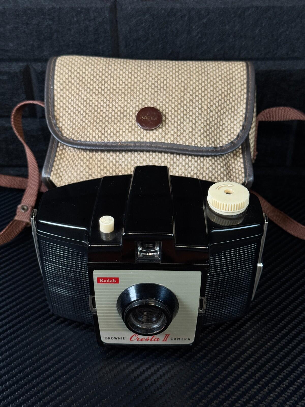 Kodak Brownie Cresta II 2 Vintage 1950s Camera & Original Case - Working (E421)