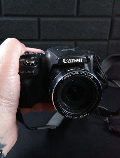 Canon PowerShot SX500 IS Digital Bridge Camera 16MP + New Battery & Charger