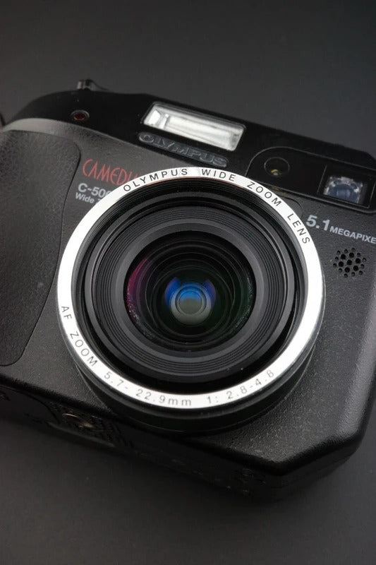 Olympus Camedia C5060 5.1MP Digital Camera + 2GB Lexar Pro CF Card & New Battery