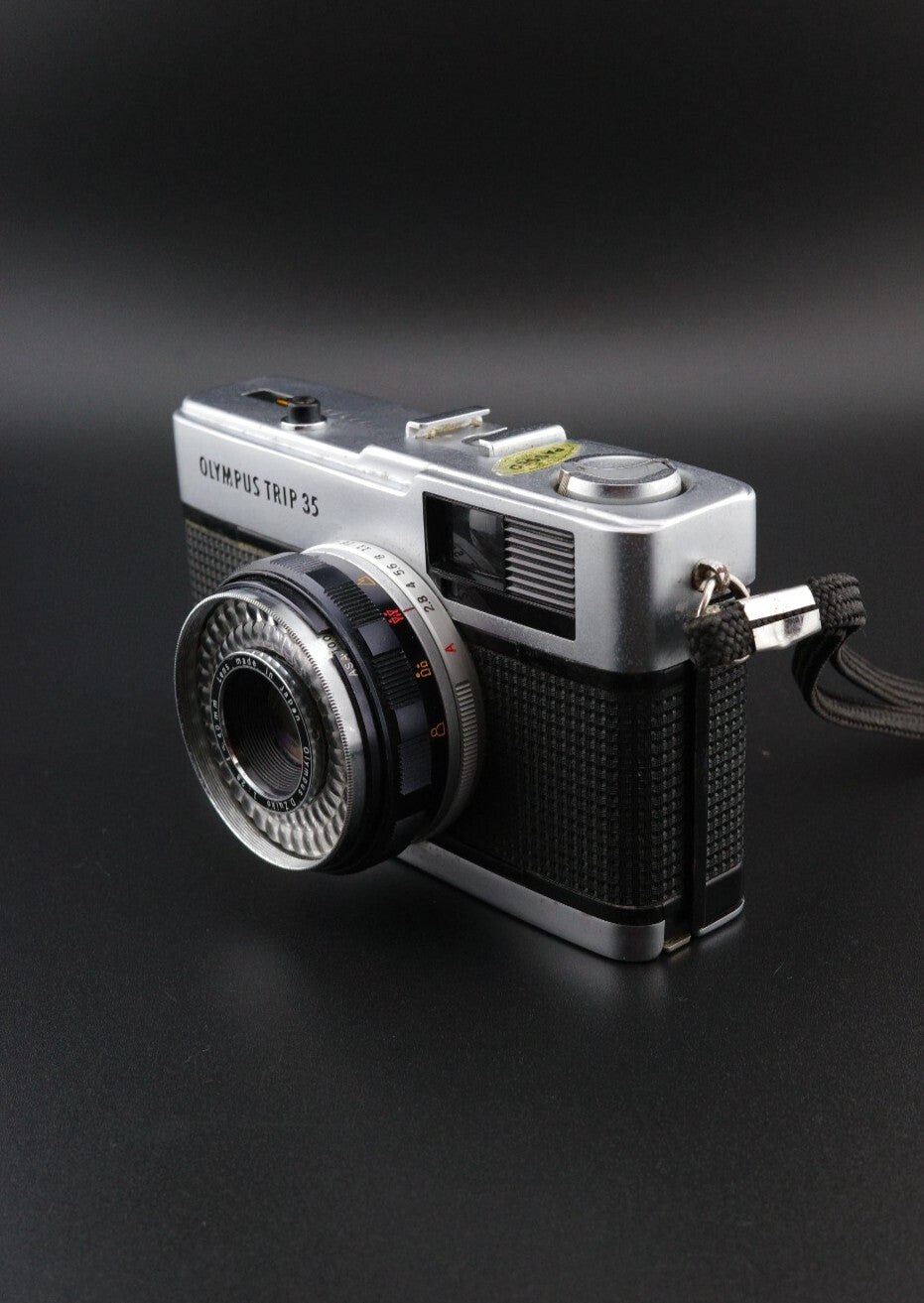 Olympus Trip 35 Vintage 35mm Film Camera - Winds, Fires With Faulty Light Meter