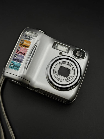 Nikon COOLPIX 3200 3.2MP Digital Camera + Box, Case, Card & Batteries - Working