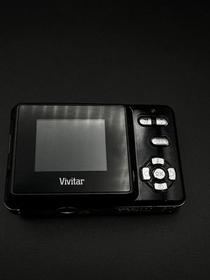 Vivitar Digital Camera Vivicam 5022 5.1MP + Case & Batteries - Fully Working