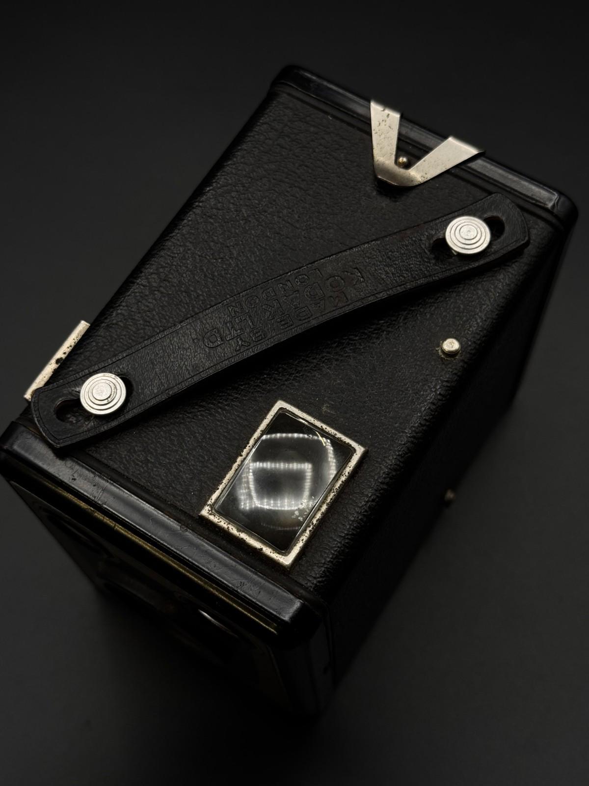 Kodak Brownie Six-20 Model D Camera - Fully Working 1950s Vintage Photography