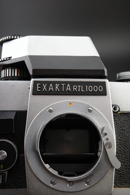 Exakta RTL 1000 35mm Vintage Camera, TTL Penta Prism - Body Only - Untested