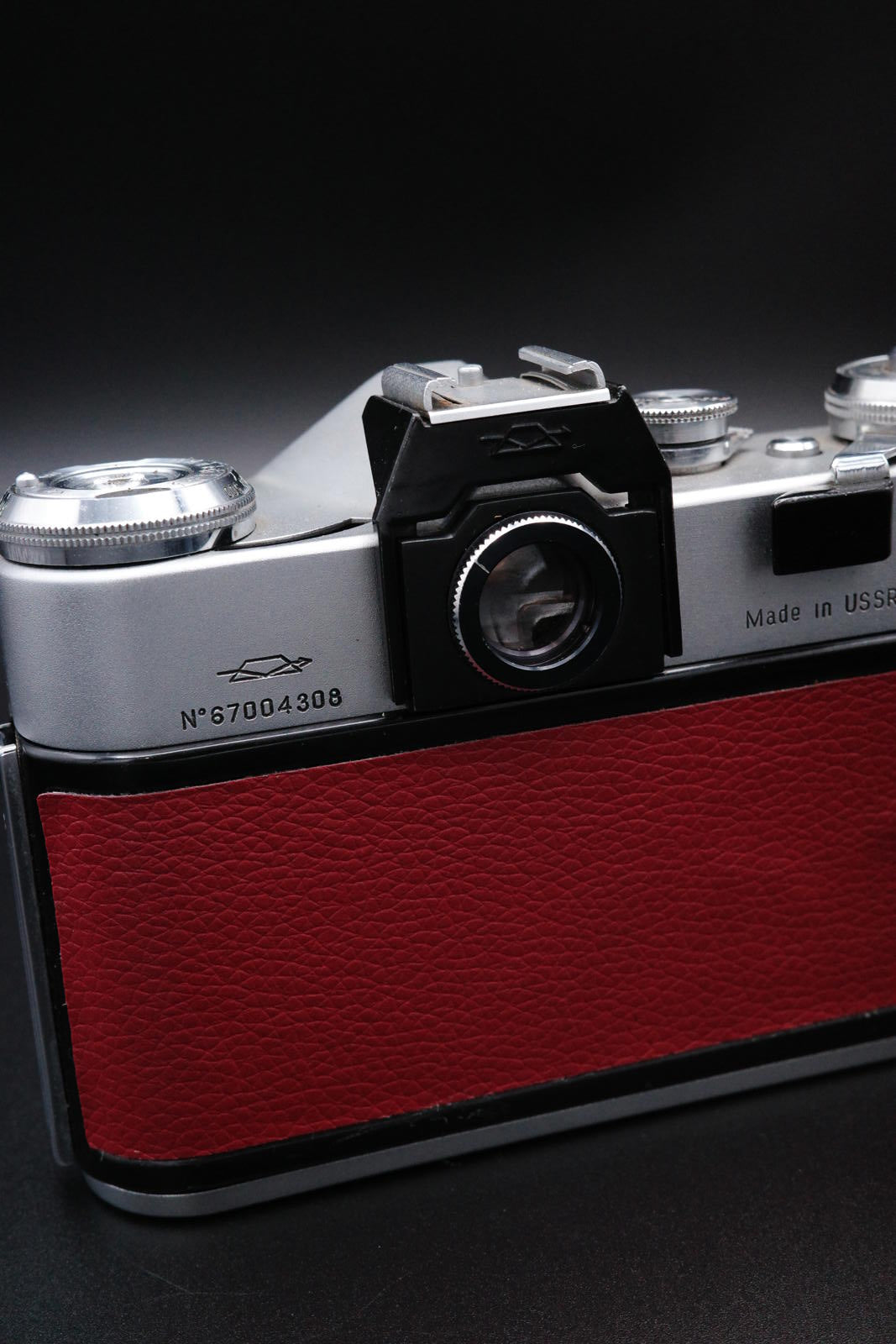 Zenit-E 35mm Vintage SLR Film Camera – Burgundy Faux Leather - Spares or Reapir